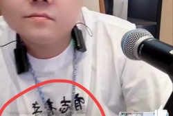 小胖吃瓜爆料是真的吗,真相揭秘，是真是假？